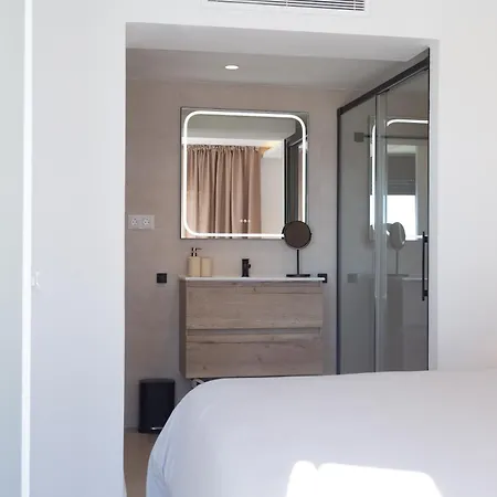 Boutique With Sun Terrace & Sea Views Apartament *