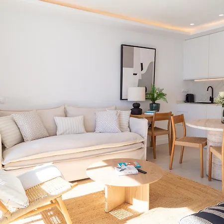Boutique With Sun Terrace & Sea Views Apartament